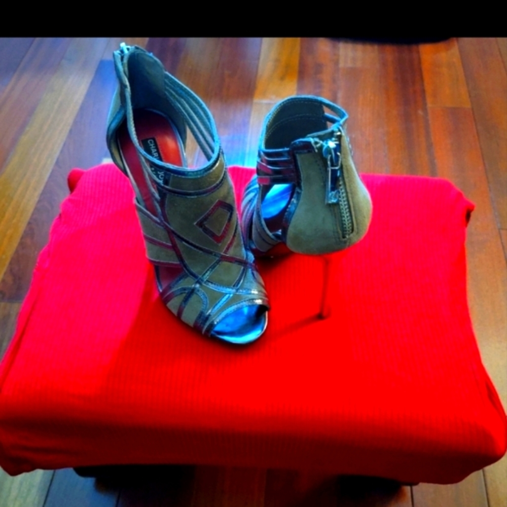 Charles Jordan  classy 4in heels new with tags open toe heels dress up or down